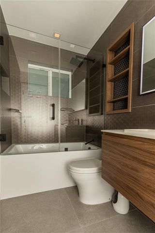 2510 NE 207th Ter, Miami, FL 33180