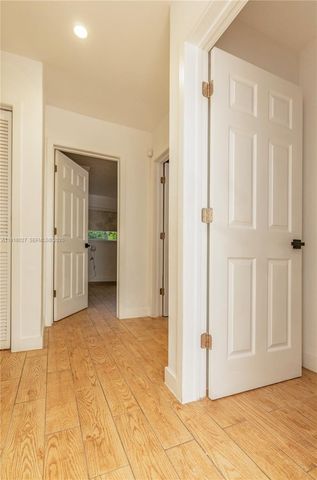 2510 NE 207th Ter, Miami, FL 33180