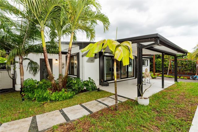 2510 NE 207th Ter, Miami, FL 33180