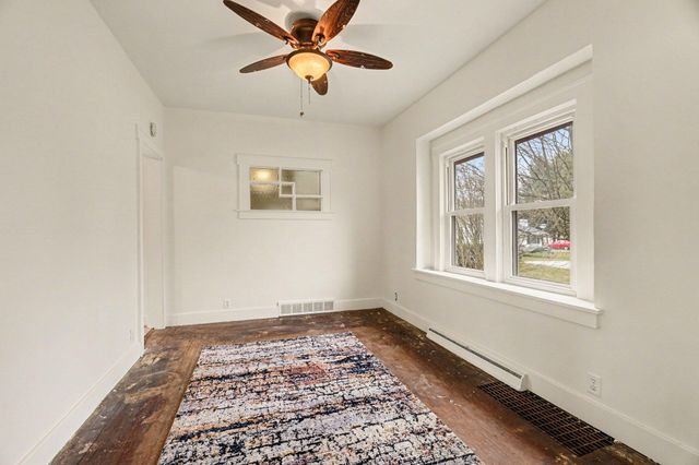 2825 Mt Olivet Road, Kalamazoo, MI 49004