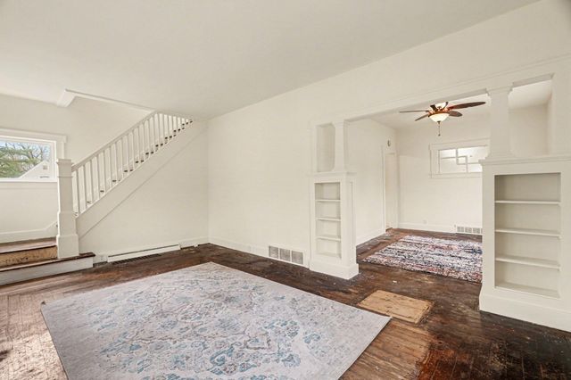 2825 Mt Olivet Road, Kalamazoo, MI 49004