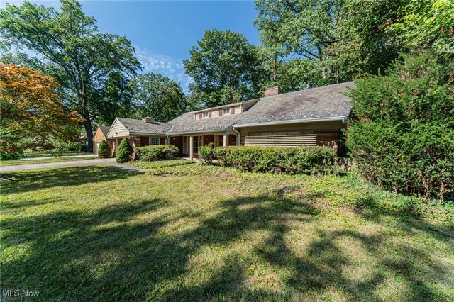 3153 Eastwick Drive, Cleveland Heights, OH 44118