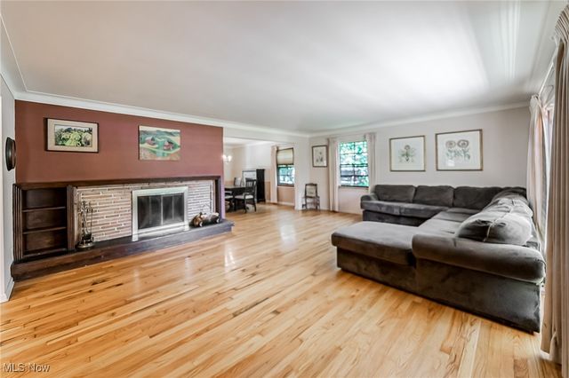 3153 Eastwick Drive, Cleveland Heights, OH 44118