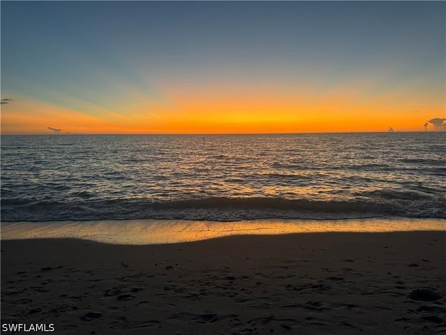 366 Pine AVE, Naples, FL 34108