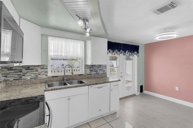 7322 OAK CREST DRIVE, Port Richey, FL 34668