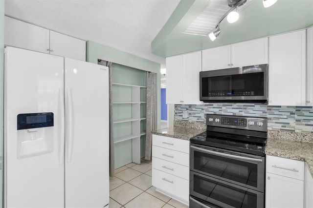 7322 OAK CREST DRIVE, Port Richey, FL 34668