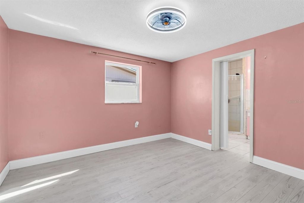 Image 12 of property listing at 7322 OAK CREST DRIVE, Port Richey, FL 34668