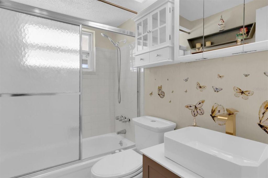 Image 19 of property listing at 7322 OAK CREST DRIVE, Port Richey, FL 34668