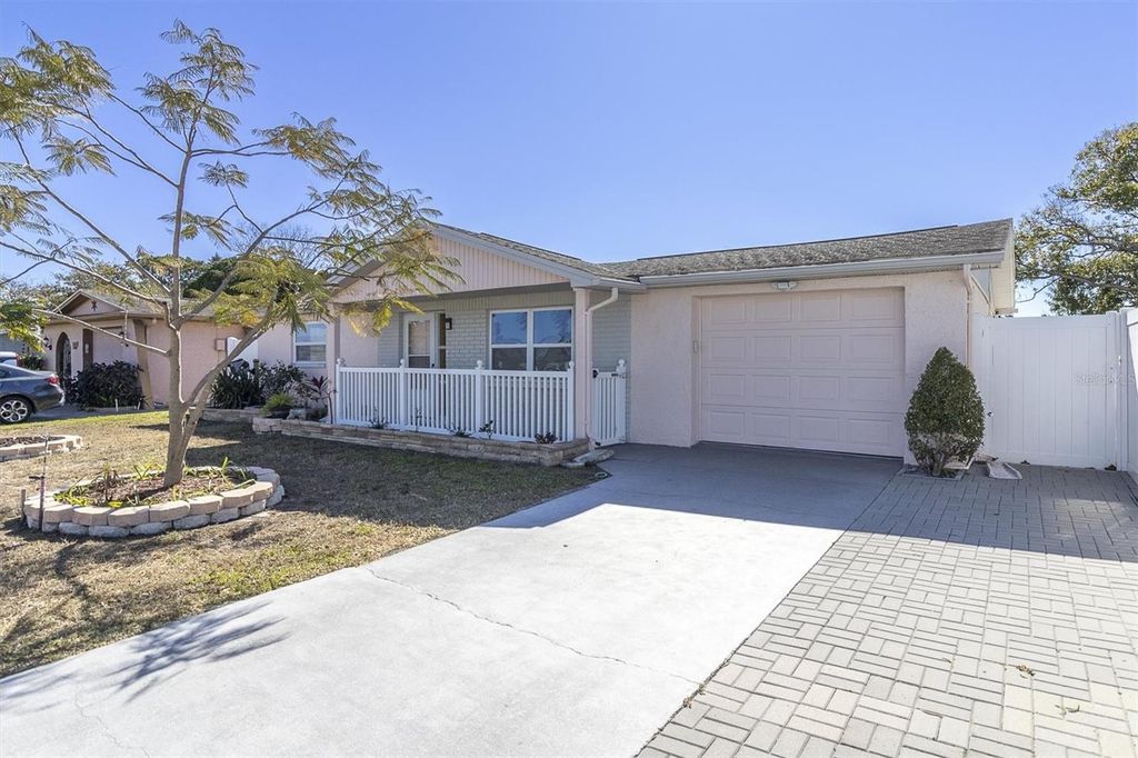 Image 29 of property listing at 7322 OAK CREST DRIVE, Port Richey, FL 34668