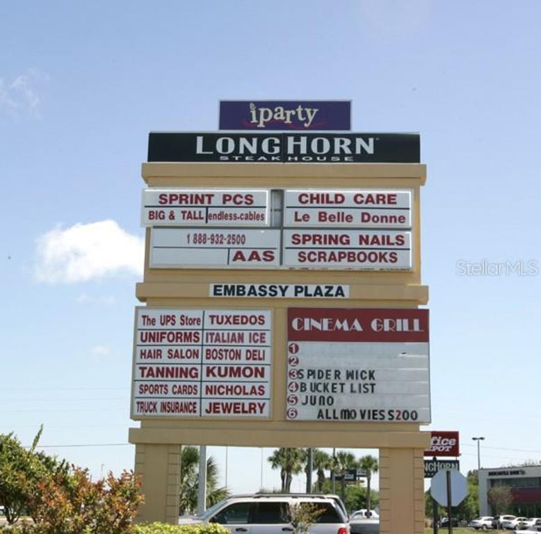 Image 35 of property listing at 7322 OAK CREST DRIVE, Port Richey, FL 34668