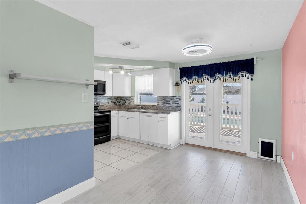 Image 8 of property listing at 7322 OAK CREST DRIVE, Port Richey, FL 34668