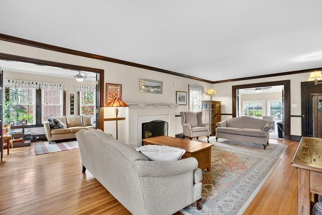 146 Bellevue Ave, Springfield, MA 01108