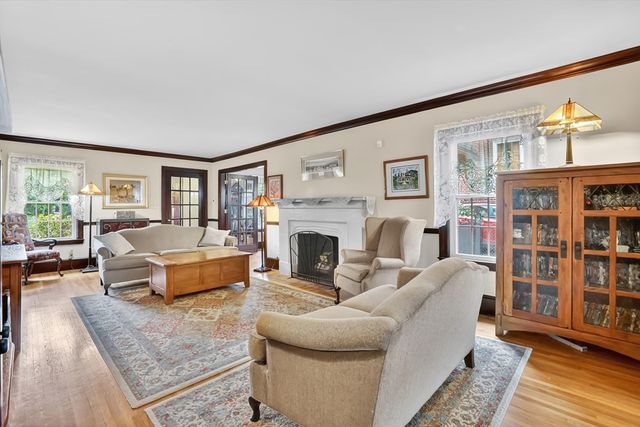 146 Bellevue Ave, Springfield, MA 01108