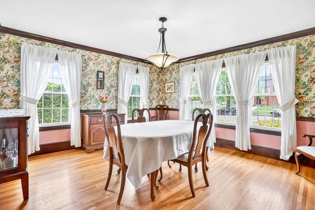 146 Bellevue Ave, Springfield, MA 01108