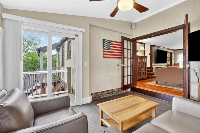 146 Bellevue Ave, Springfield, MA 01108