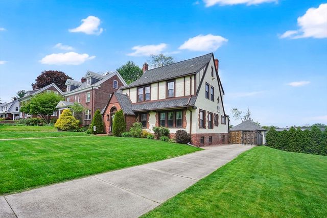146 Bellevue Ave, Springfield, MA 01108