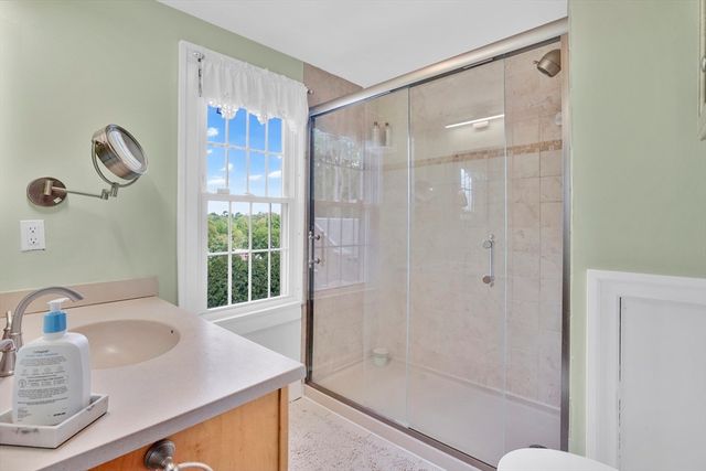 146 Bellevue Ave, Springfield, MA 01108