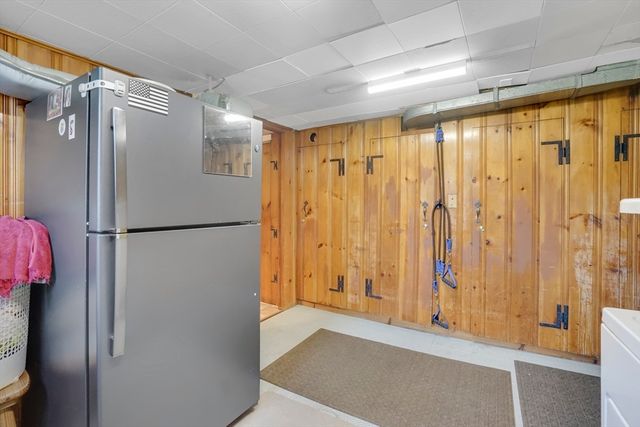 146 Bellevue Ave, Springfield, MA 01108