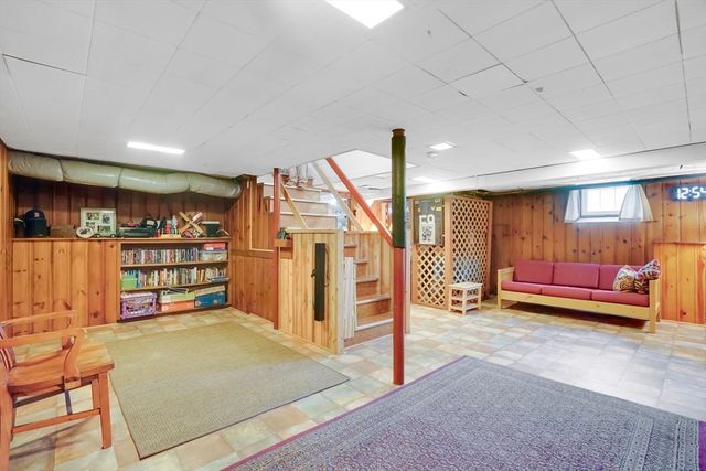 146 Bellevue Ave, Springfield, MA 01108