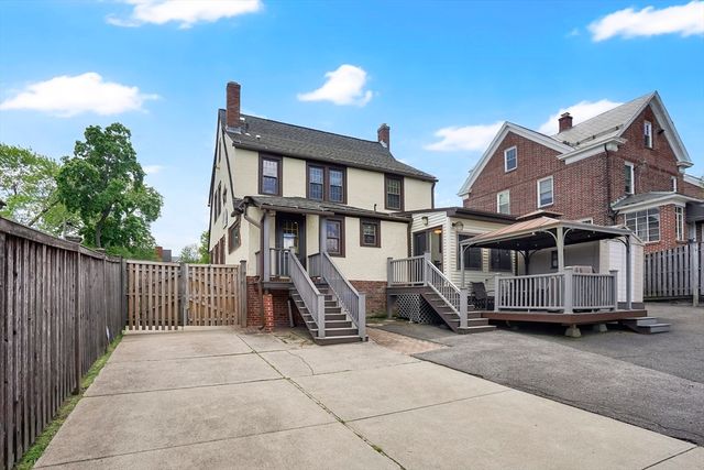 146 Bellevue Ave, Springfield, MA 01108