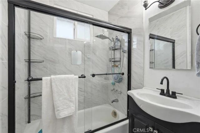 4850 N Vincent, Covina, CA 91722