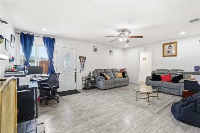 4850 N Vincent, Covina, CA 91722