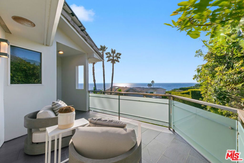Image 25 of property listing at 31558 Victoria Point Road, Malibu, CA 90265