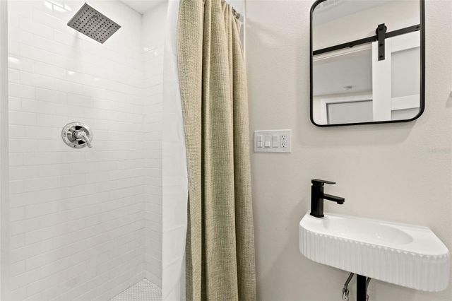 6200 RIVER TERRACE, Tampa, FL 33604