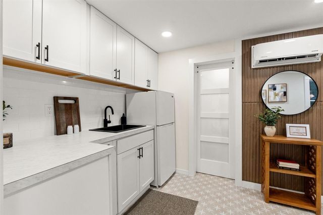 6200 RIVER TERRACE, Tampa, FL 33604