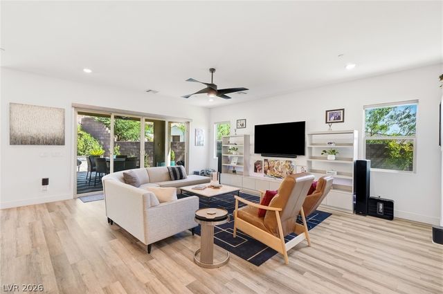 373 Jackalberry Street, Las Vegas, NV 89138