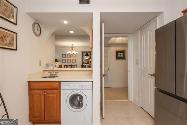 2870 Pharr Court South NW 2701, Atlanta, GA 30305
