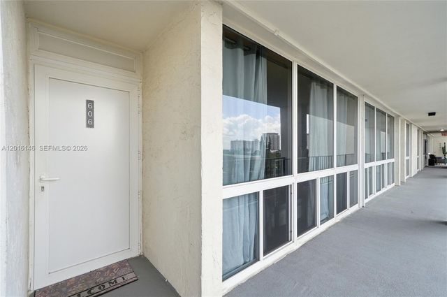 521 N Riverside Drive 606, Pompano Beach, FL 33062