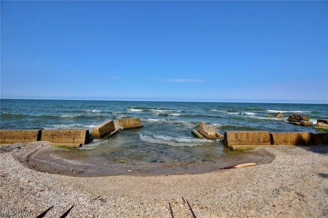 20664 Beach Cliff Boulevard, Rocky River, OH 44116