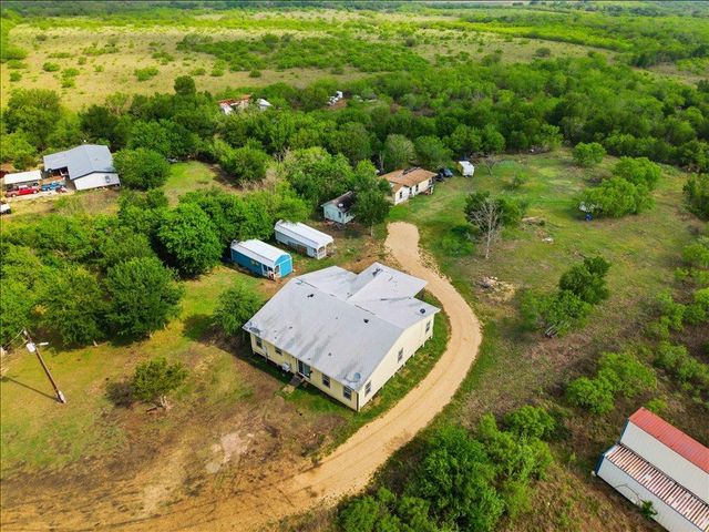 780 Spoke Hollow RD, Lockhart, TX 78644