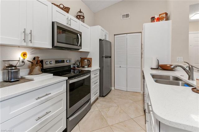 2226 Arbour Walk CIR 1921, Naples, FL 34109