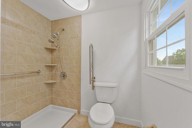 12805 MELVUE CT, Fairfax, VA 22033