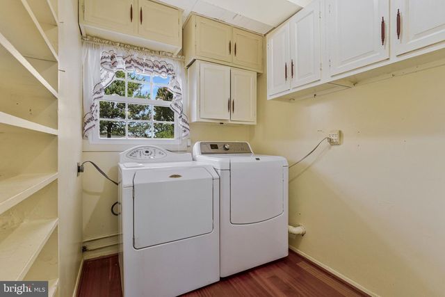 12805 MELVUE CT, Fairfax, VA 22033