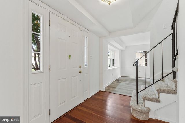 12805 MELVUE CT, Fairfax, VA 22033