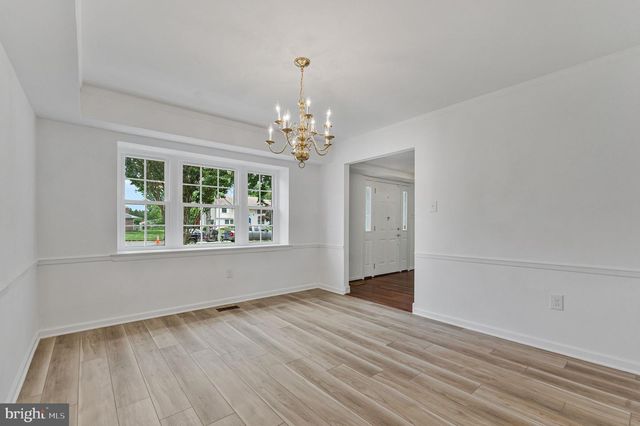12805 MELVUE CT, Fairfax, VA 22033