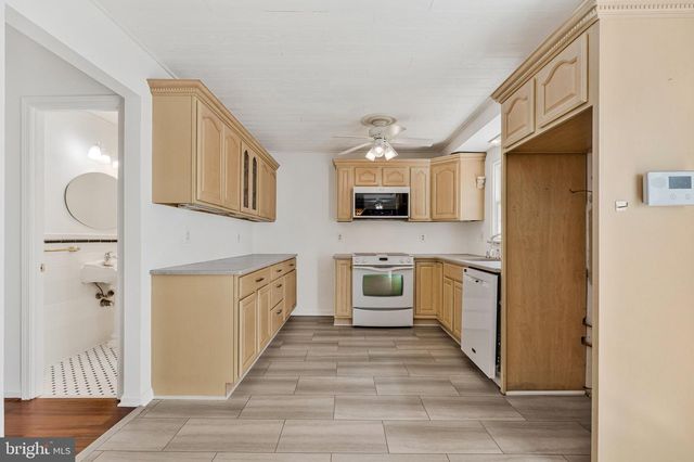 12805 MELVUE CT, Fairfax, VA 22033