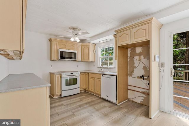 12805 MELVUE CT, Fairfax, VA 22033