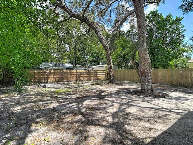 10009 N FLORENCE AVENUE, Tampa, FL 33612
