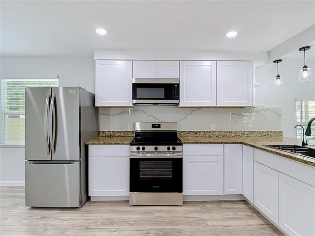 10009 N FLORENCE AVENUE, Tampa, FL 33612