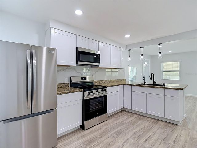 10009 N FLORENCE AVENUE, Tampa, FL 33612