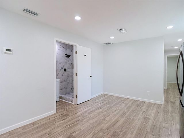 10009 N FLORENCE AVENUE, Tampa, FL 33612