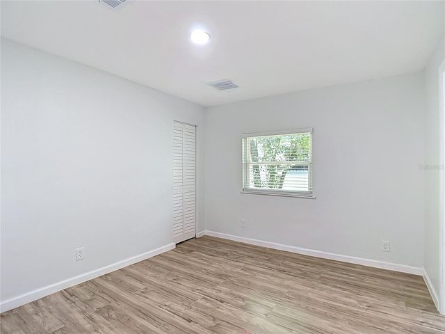 10009 N FLORENCE AVENUE, Tampa, FL 33612