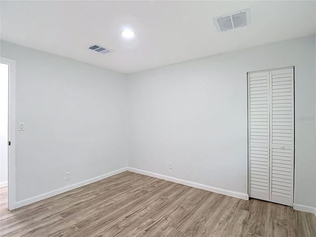 10009 N FLORENCE AVENUE, Tampa, FL 33612