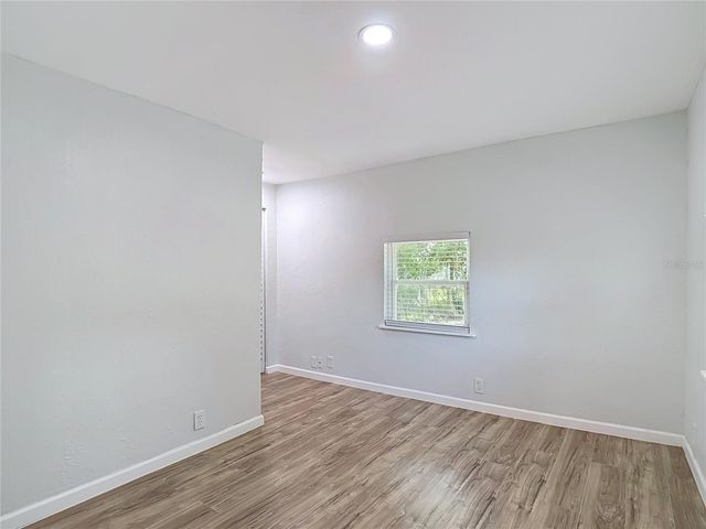 10009 N FLORENCE AVENUE, Tampa, FL 33612