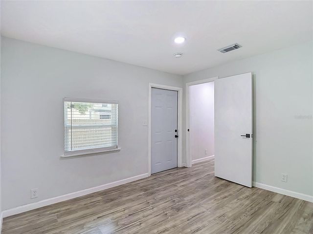 10009 N FLORENCE AVENUE, Tampa, FL 33612