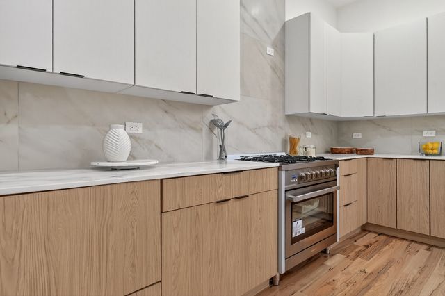 5141 S Wabash Avenue, Chicago, IL 60615